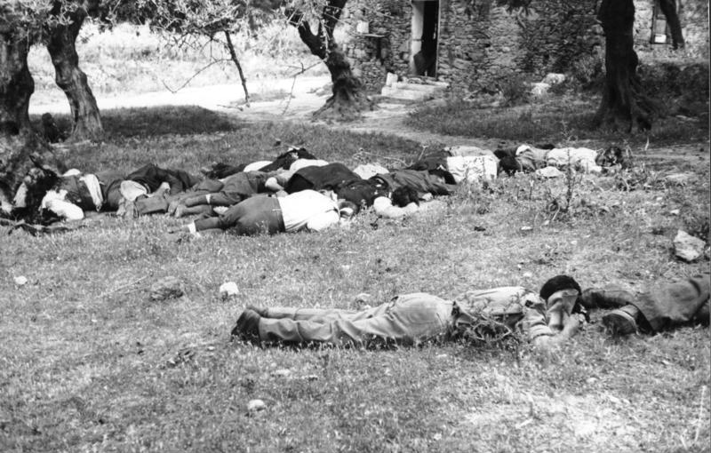 Οι εκτελεσθέντες στα λιόφυτα στο Κοντομαρί │ ΠΗΓΗ : el.wikipedia.org